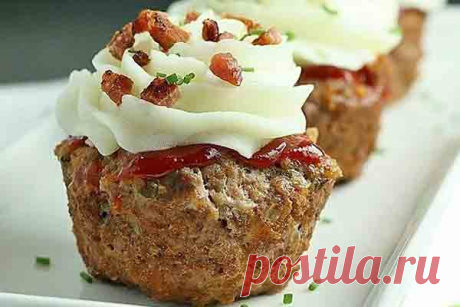 Мясной кекс из фарша с начинкой грибов и сыра - рецепт на vse-o-ede-online.ru Мясной кекс из фарша - ароматное и сытное блюдо. Рецепт можно приготовить с разной начинкой, например, с грибами или сыром.