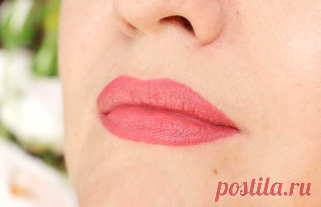 Отговариваю женщин 30-50 лет так красить губы: ошибка, которая подчеркивает возраст (исправляем и стираем с лица 5-7 лет) | О макияже СмиКорина | Яндекс Дзен
