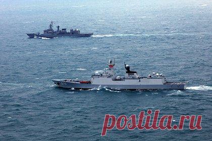 Рост военных расходов Китая объяснили. Китай наращивает военные расходы, чтобы вытеснить США из своих территориальных вод и проецировать силу за пределы региона, пишет WSJ. Отмечается, что несмотря на более низкий, чем ожидалось, целевой показатель экономического роста, власти КНР приняли решение увеличить оборонный бюджет на 7,2 процента.