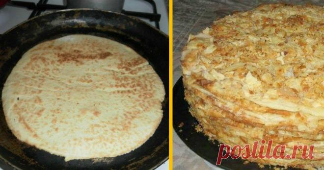 Наткнулась на этот рецепт случайно и теперь готовлю «Наполеон» только на сковороде Этот рецепт я выпросила у маминой подруги. Оказывается, «Наполеон» можно готовить и так – быстро, легко, а получается удивительно вкусно! Попробуйте приготовить однажды и этот рецепт станет самым любимым! Основные ингредиенты: Мука – 3 стакана Сахар – 1 стакан Яйца – 3 штуки Сливочное масло – 2 столовых ложки Сода – две трети чайной ложки