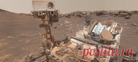 Трудолюбивый Curiosity несколько дней кряду снимал марсианский горный склон с одной точки. Всё для того, чтобы вы могли ощутить себя покорителем Красной планеты и покрутиться в разные стороны, внимательно разглядывая окрестности.