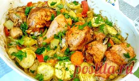 Курица с овощами в духовке
