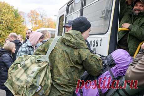В Генштабе ВС России высказались о возможности отправки призывников в зону СВО. Российских призывников не будут отправлять в зону проведения специальной военной операции. Об этом сказал начальник управления Главного организационно-мобилизационного управления Генштаба Вооруженных сил России контр-адмирал Владимир Цимлянский, его слова приводит ТАСС.