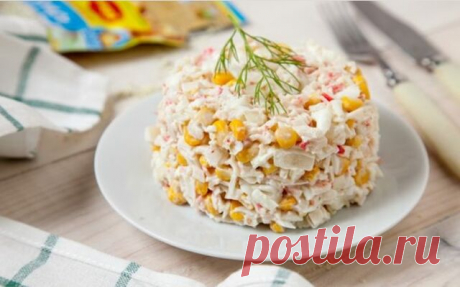 Салат с крабовыми палочками и кукурузой по самым вкусным классическим рецептам
