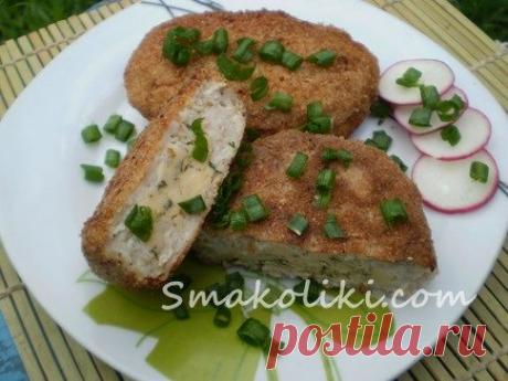 Куриные котлеты фаршированные сыром . Пошаговый рецепт с фото на Smakoliki.com