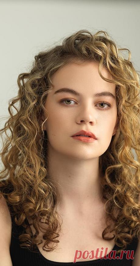 Меган Чарпентье, 26 мая, 2001