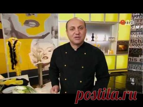 Жаба в норке