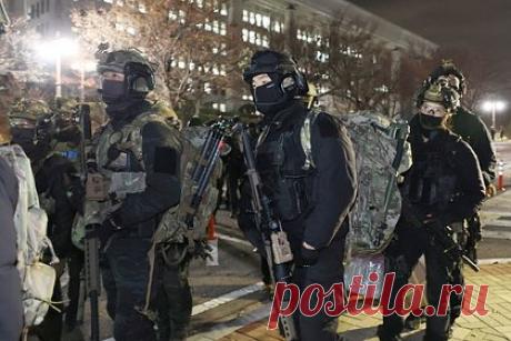 Востоковед объяснил причину объявления военного положения в Южной Корее