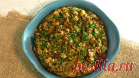 Rachael's Apple, Celery and Onion Stuffing This is a recipe that Rachael's mom makes every year, and she says couldn't be better or easier to make!