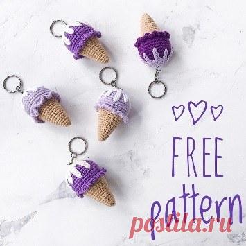 Миленькое мороженое брелок вяжется легко и быстро. Такой брелок можно повесить на ключи, рюкзак или сумку. Вам понадобится пряжа YarnArt Jeans и крючок 2 мм.