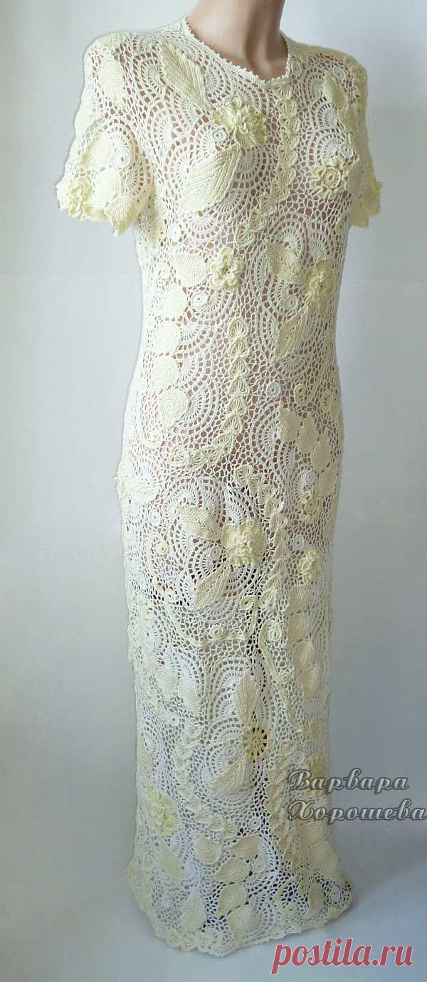 Изящное и нежное платье связано крючком из мерсеризованного хлопка. В качестве отделки нить из микрофибры с люрексом, помогающая создавать эффект легкого мерцания. Абсолютно эксклюзивная авторская модель, точное копирование невозможно. По мотивам рисунка данной модели можно сделать топ, тунику или юбку. Это платье сделает свою обладательницу королевой на любом празднике! Будьте очаровательны и неотразимы!
