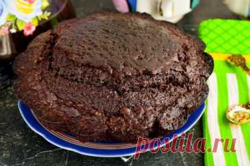 Сумасшедший пирог Crazy Cake Сумасшедший пирог Crazy Cake – это отличная выпечка, которую можно без особых усилий приготовить к чаю.&nbsp;В связи с тем, что в тесто не добавляются ни яйца, ни молоко, данный пирог можно отнести к постным блюдам. Выпекать пирог можно в мультиварке или же в духовке. Во втором случае уже...