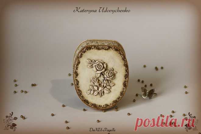 Миниатюрная шкатулочка 