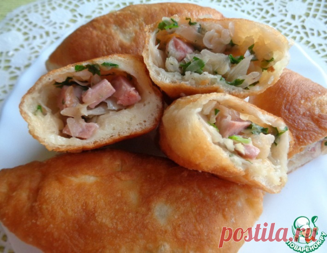 Пирожки с капустой и колбасой – кулинарный рецепт