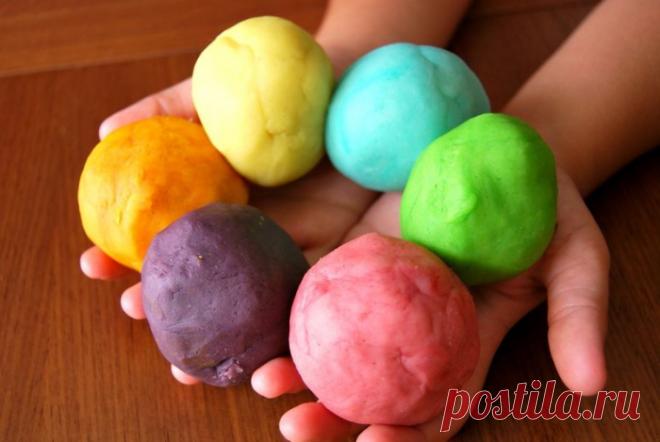 Пластилин из пены для бритья Лепка – отличный способ разнообразить досуг детей. Делая фигурки из пластилина, малыши развивают мышление, внимание и мелкую моторику рук. В магазинах для творчества представлен самый широкий выбор пл…