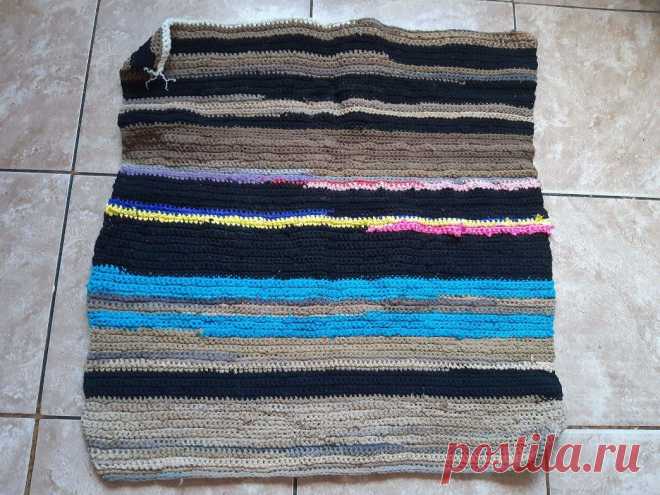 Как связать простые коврики из капроновых колготок | Выбросить нельзя, перерабатывать | Пульс Mail.ru Прочность, водопроницаемость, устойчивость к загрязнениям, плесеням, несъедобность для всяких вредителей делает колготы отличным материалом для...