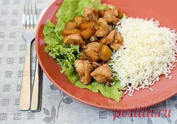 Курица в кисло-сладком соусе и рассыпчатый рис