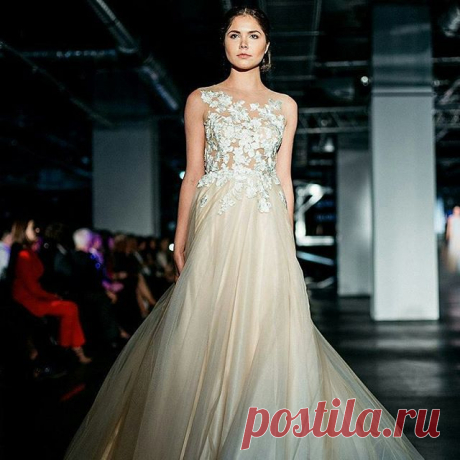 Самое приятное и благодарное дело в салоне -  мерить невесту, готовую мериться! 💋

Т.е. искать платье-мечту по реальным образам, а не по красивым картинкам.

Это касается и выпускниц! 👸 Как правило, те модели, к которым  ручонки тянутся сначала, ну совсем НЕ ТО!  И вот тут вступаем мы, профессионалы с 14-летним стажем. Глядишь, и улыбочка появилась, и глаз загорелся и в танец пошла! ✔✔✔ Очень любим работать с нашими красавицами! ❤ Девочки, вы все - ЧУДЕСНЫЕ! 🔥🔥🔥 И зас...