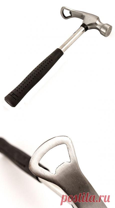 Открывалка &quot;Молоток&quot; - Настоящий металлический молоток отлично подходит для забивания некрупных гвоздей, дюбелей, раскалывания орехов и других традиционных операций. А после работы он пригодится в качестве открывалки для бутылок - 317 руб