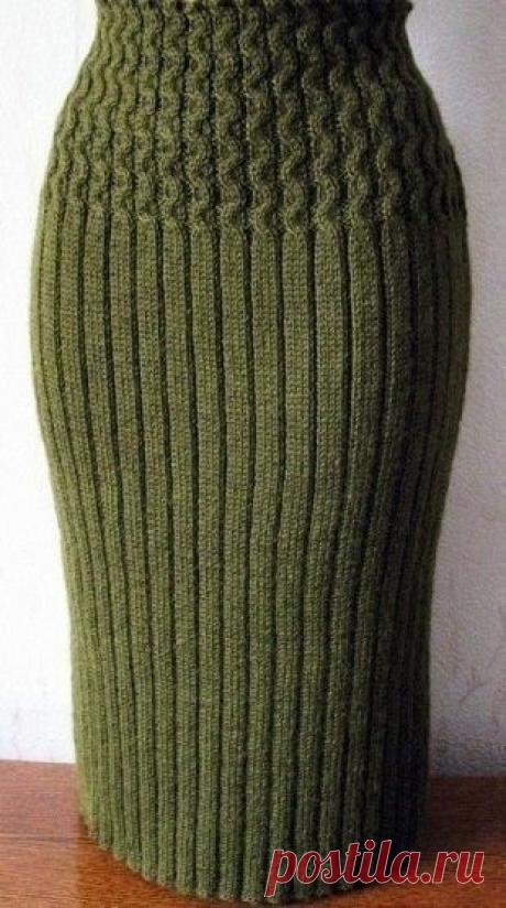 Симпатичная юбка спицами Теплая юбка связанная спицами,&nbsp;будет не лишней в вашем гардеробе&nbsp;в прохладное время года.Верх юбки оформлен узором "змейка"&nbsp;переходящим в простой узор из лицевых&nbsp;и изнаночных петель в виде резинки. Чтобы рисунок был ярко выражен, не рекомендуется вязать изделие из...