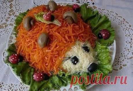 Красивый и вкусный салат «Ёжик» к новогоднему столу! Украсит любой праздник!