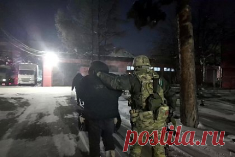 ФСБ призвала не распространять недостоверные данные о КТО. Управление ФСБ России по Ингушетии обратилось к жителям республики с призывом не распространять недостоверную информацию о ходе проведения контртеррористической операции (КТО) в Карабулаке. Спецслужба предупредила, что за такое нарушение следует уголовная ответственность.