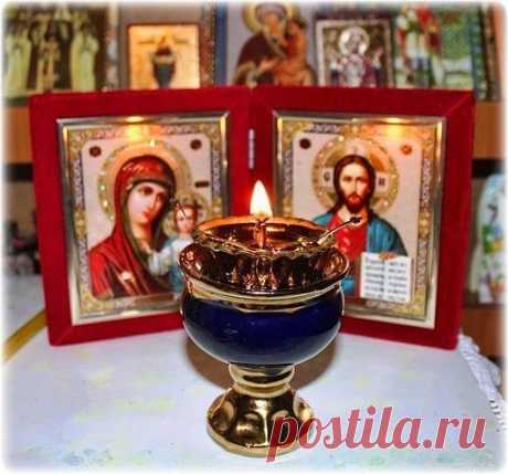 МОЛИТВЫ ОТ БЕД И НАПАСТЕЙ 

В жизни случаются ситуации, когда остается надеяться только на свою веру и помощь Бога. Молитвы о спасении души и тела способны помочь в самых сложных обстоятельствах. 

Молитва от врагов и опасности 

«Да воскреснет Бог, и исчезнут враги Его, и бежат ненавидящие Его. Как исчезает дым, исчезнут. Как тает воск от лица огня, так погибнут бесы от лица любящих Бога и знаменованных крестным знамением, и в веселье говорящих: радуйся, Пречестный и Живо...