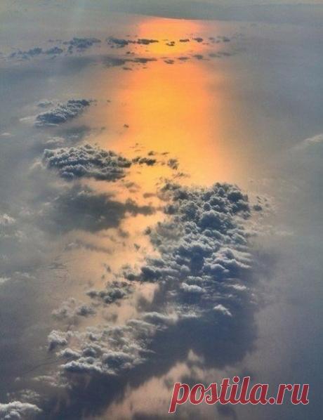 Люди, как облака. По отдельности интересны и загадочны, а соберутся в тучу — жди грозы! Степан Балакин. [изображение] [изображение] [изображение] [изображение] [изображение] [изображение] — Дневная доза вдохновения... | B e a u t é