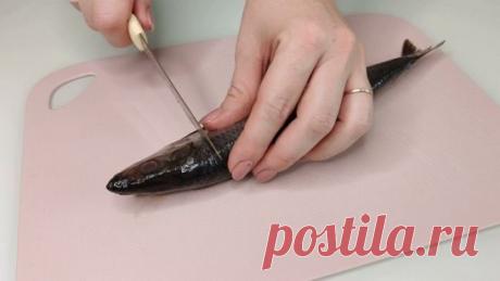 Замечательная закуска из соленой селедки для праздничного стола
Здравствуйте, уважаемые читатели! Меня зовут Дарья, добро пожаловать на мой кулинарный канал!
Вы любите соленую селедочку? Я очень!
Если ее подать к отварному картофелю с лучком, то отказаться от такого угощения просто невозможно! Вкусно и совсем недорого выходит!