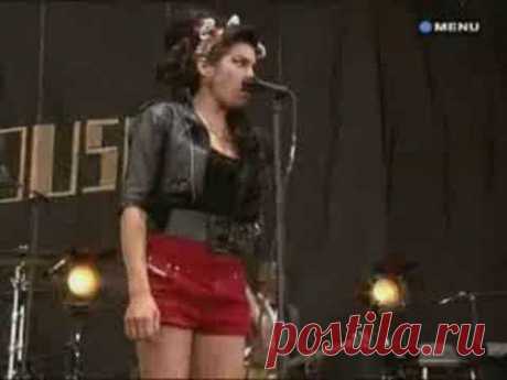 Amy Winehouse (live) Back To Black