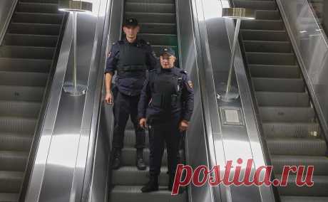 Суд оштрафовал крымчанина на ₽50 тыс. за лозунг в московском метро. Суд в Москве оштрафовал на 50 тыс. руб. уроженца Крыма Вадима Скабелина за выкрик лозунга «Слава Украине» (считается атрибутикой запрещенных в России украинских организаций) в московском метро.