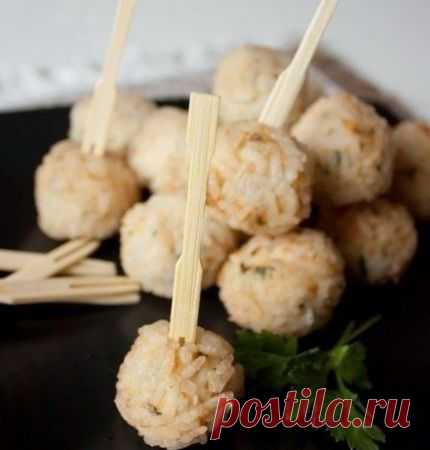 Шарики из курицы в рисе | Четыре вкуса