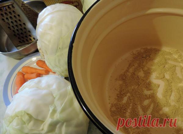 Как я готовлю хрустящую квашеную капусту