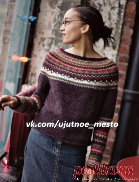 Пуловер с круглой жаккардовой кокеткой.