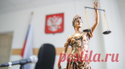 В Красноярске экс-сотрудницу банка приговорили к четырём годам тюрьмы за кражу. В Красноярске бывшую сотрудницу банка приговорили к четырём годам лишения свободы за кражу 150 млн рублей у клиента. Об этом сообщает краевой главк МВД. Читать далее