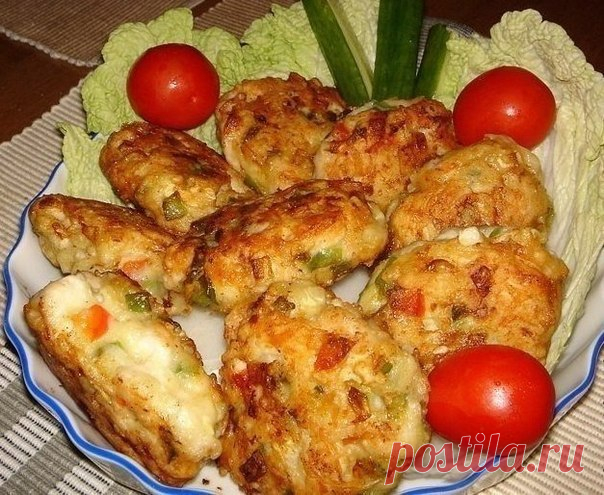 Рецепт очень вкусных и полезных котлет из куриного мяса с овощами и сыром. Вкус у этих котлет получается очень пикантный и необычный - Простые рецепты Овкусе.ру