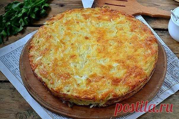 Запеканка из тертого картофеля с сыром и чесноком

Это блюдо стало одним из моих любимых еще в детстве и до сих пор им остается. Им часто угощала меня сестра, когда я приезжала к ней в гости. Разница в возрасте у нас довольно большая, и поэтому когда я только начала интересоваться кулинарными премудростями, сестра была уже опытной хозяйкой. У неё я переняла рецепт этой замечательной запеканки с возбуждающим аппетит чесночным ароматом.

Такой картофельной запеканкой можно л...