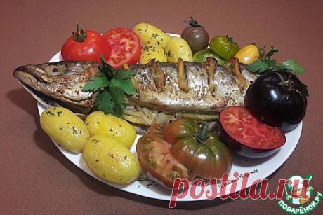 Духовая скумбрия, запеченная в пакете. Самая не дорогая и полезная рыба - скумбрия! Её обязательно надо включать в рацион питания. Рыбу со специфическим запахом многие не любят. В этом случае - лук и лимон - запах перебивают. Благодаря запеканию в рукаве - скумбрия получается более диетической, равномерно пропекается и быстрее приготавливается. В процессе приготовления - использовала разделочную доску из высококачественной нержавеющей стали ТМ Kukmara AISI 304 (18/10)