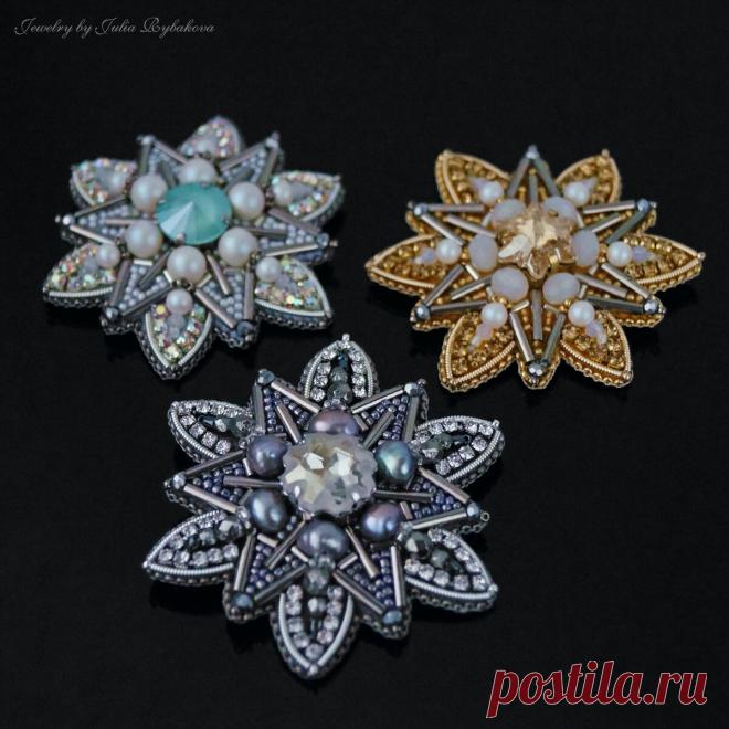Брошь из бисера к Новому Году | Бисероплетение и вышивка бисером | Яндекс Дзен