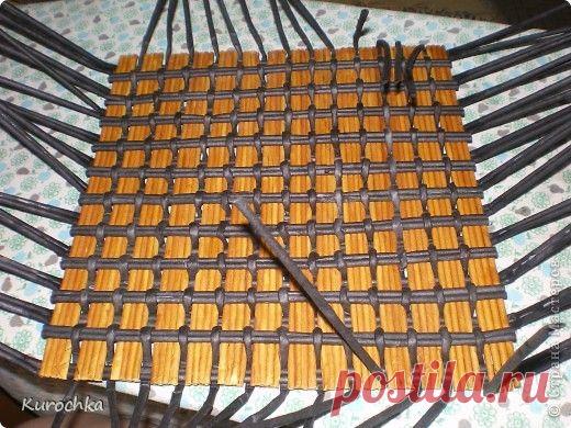 Плетение квадратного дна - Поделки из газет