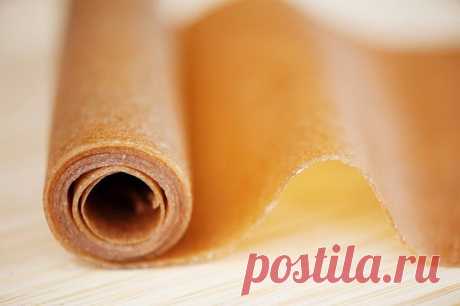 Пастила
ПастилаИнгредиенты:Яблоки — 5 шт.Сахар — 170 гЯичный белок — 1 шт.Сахарная пудра — по вкусуПриготовление:1. Яблоки запекать в духовке при температуре 180–200°C в течение примерно получаса. Когда ко…