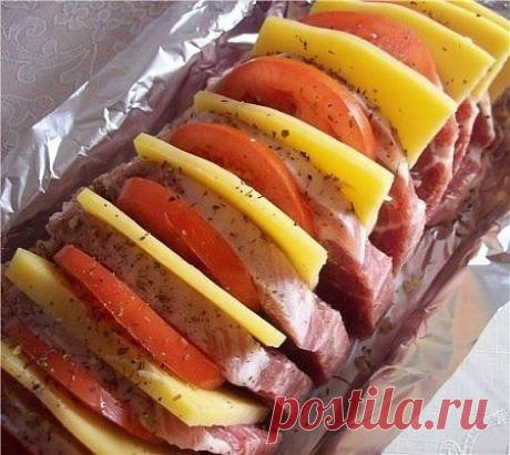 Запеченная свинина с помидорами и луком » В сети – себя просвети!