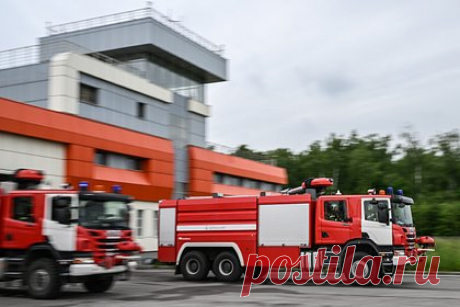 Российский бизнесмен получил срок за хищение миллионов на ремонте пожарных машин. В Республике Карелия российского бизнесмена приговорили к трем годам колонии и штрафу в 300 тысяч рублей за хищение на госконтрактах. В 2020 году республиканское управление МЧС заключило с коммерческой компанией осужденного контракты на капитальный ремонт пожарных автомобилей на общую сумму свыше 9,5 миллиона рублей.