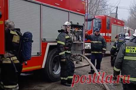 Спасение подростка и собак из горящей квартиры в российском городе попало на видео