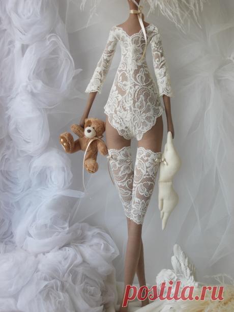 Sewing pattern and tutorial with step-by-step instructions and photos
PDF and tutorial underwear lace set for Tilda doll Odiva which is 27 inches (68 cm) tall
Beautiful lace body for your doll.
It takes knowledge in sewing medium for this project
If you want to sow the Odiva doll, you can take a look at this link:

https://www.etsy.com/listing/930987533/pdf-sewing-pattern-and-tutorial-for?ref=shop_home_active_11&amp;crt=1
