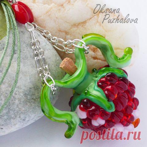 Украшения, выплавленные из стекла. Мастер Оксана Пужалова