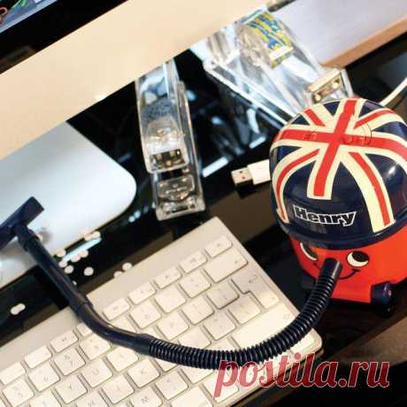 Пылесосик для клавиатуры и стола :) - $30 USD