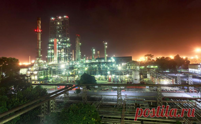FT рассказала об индийской «нефтяной головоломке». Индия стоит перед дилеммой — смириться с пошлинами Трампа, или отказаться от покупки нефти у России, пишет FT. Эксперт и источник отметили, что у страны нет выбора, а перестроить цепочки поставок будет крайне сложно