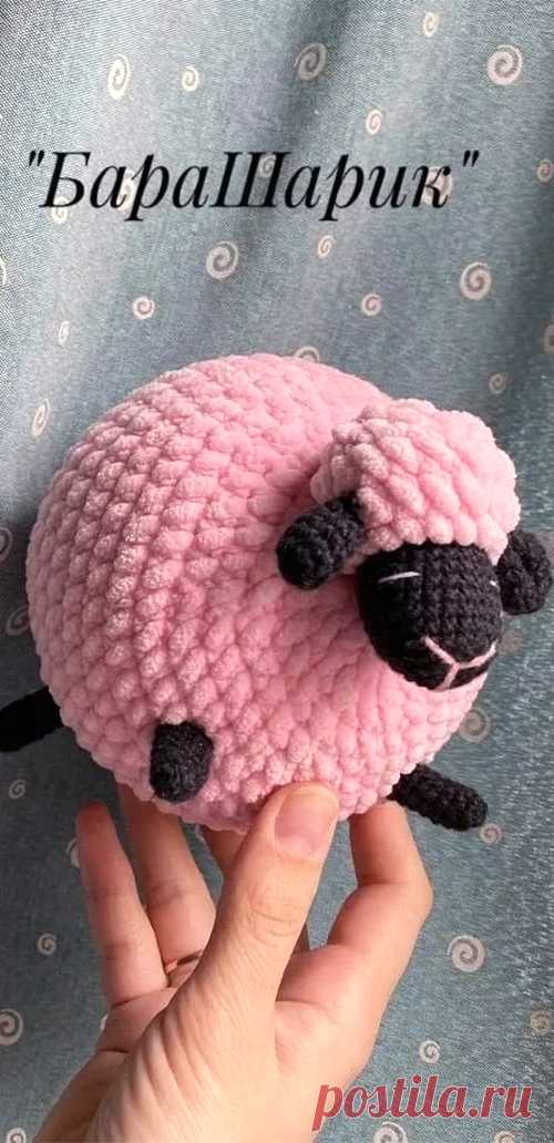 PDF БараШарик крючком. FREE crochet pattern; Аmigurumi animal patterns. Амигуруми схемы и описания на русском. Вязаные игрушки и поделки своими руками #amimore - маленький барашек из плюшевой пряжи, плюшевая овечка, овца, баран.
