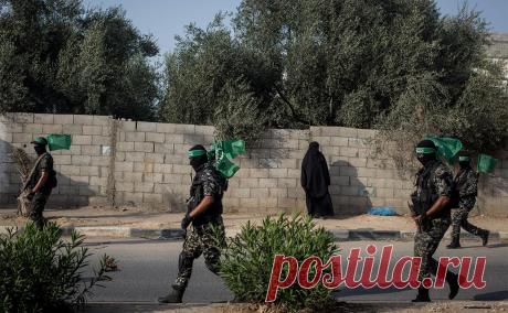 Израиль расследует спекуляции на рынке ценных бумаг перед атакой ХАМАС. Американские исследователи опубликовали статью, в которой сообщили о всплеске коротких продаж израильскими биржевыми фондами за несколько дней до атаки ХАМАС. Израильская биржа пообещала провести расследование